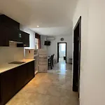 In The Cliff & **** Obzor