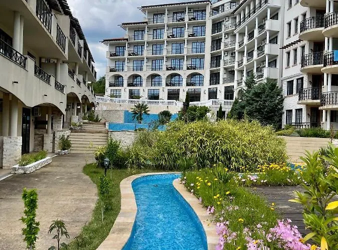 Apartment In The Cliff & **** Obzor